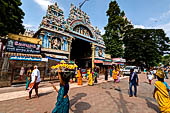 The great Chola temples of Tamil Nadu - the Sri Meenakshi-Sundareshwarar Temple of Madurai. the entrance to the Ashta Shakti Mandapa, Hall of Eight Goddesses 